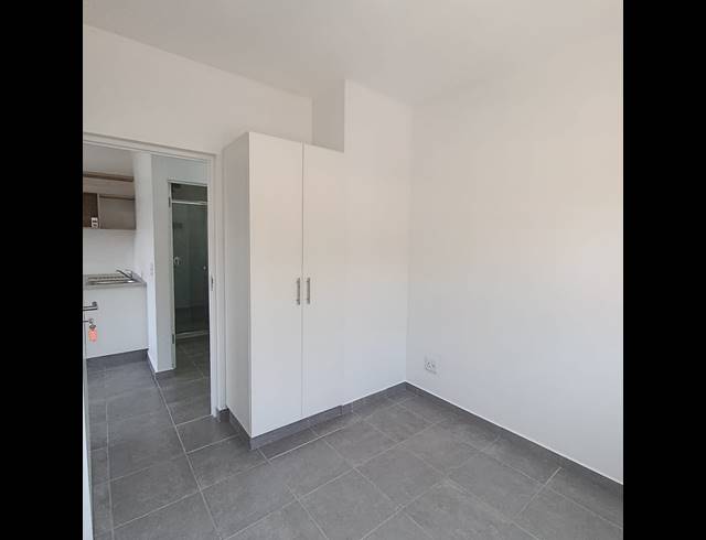 2 BEDROOM APARTMENT FOR SALE IN SHEFFIELD BEACH